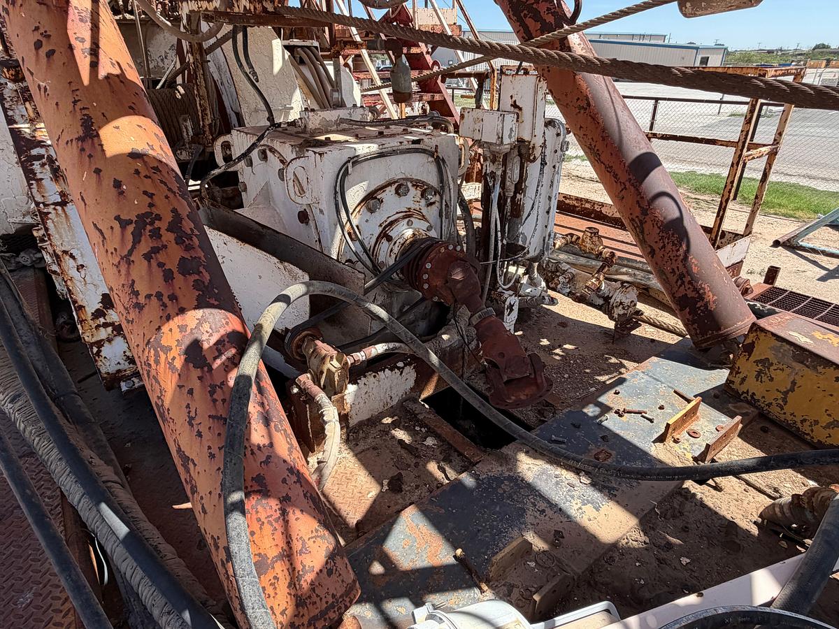Used Walker Neer Apache 500 HP Trailer Mtd. Drilling Rig