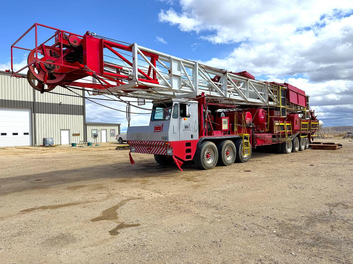 Used 2014 WATSON HOPPER PAY ZONE 550 DD 108’-300K 7-AXLE WELL SERVICE RIG
