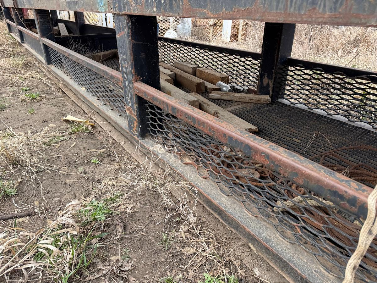 Used 40x4x36" SKIDDED CATWALK