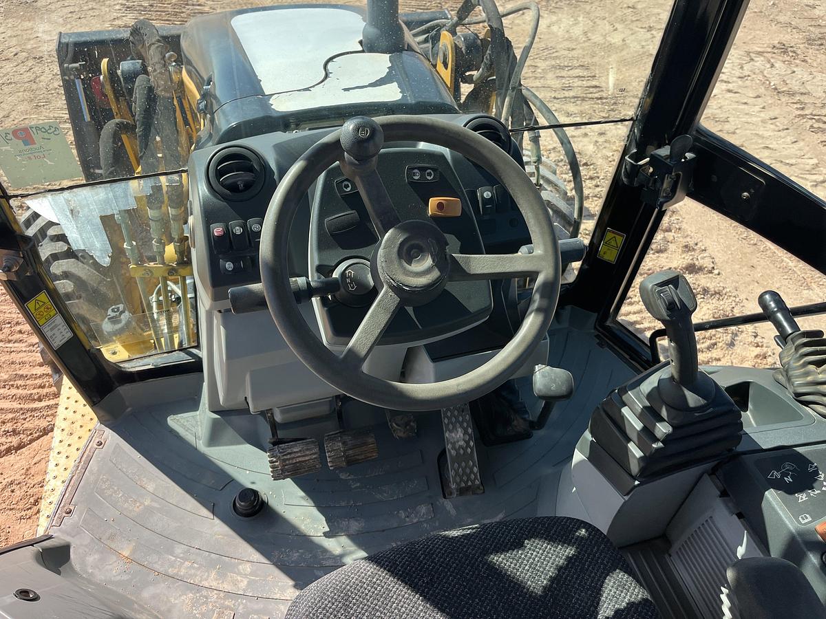 Used 2008 CATERPILLAR 420E EXTANDAHOE BACKHOE LOADER
