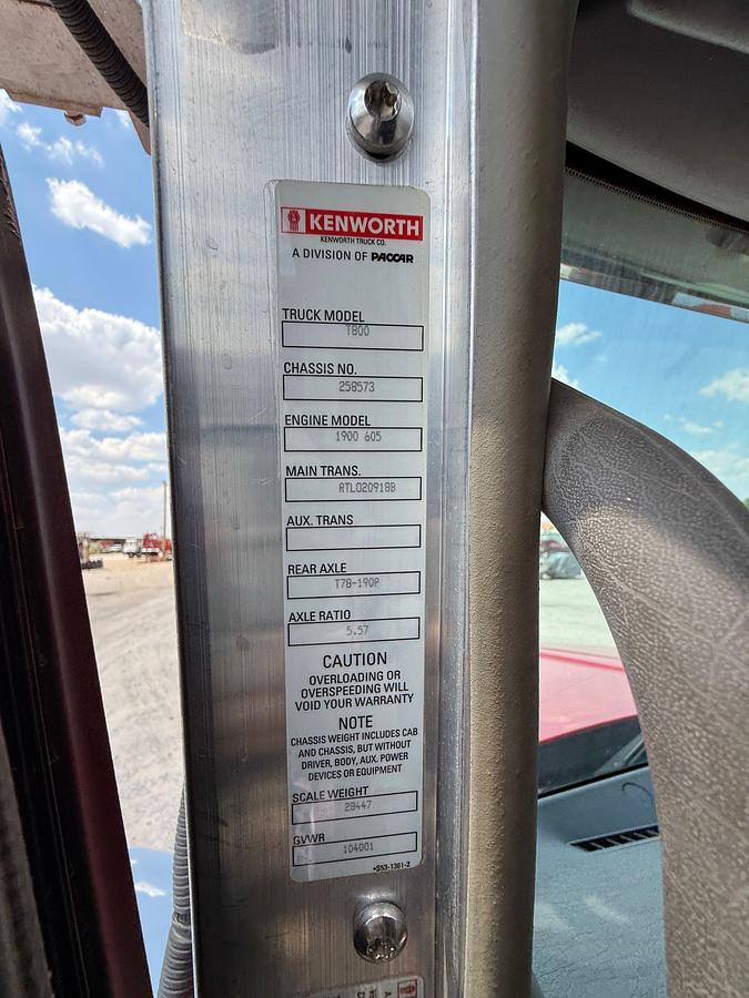 Used 2019 KENWORTH T800 TRI-DRIVE W/ PUSHER HEAVY HAUL TRUCK