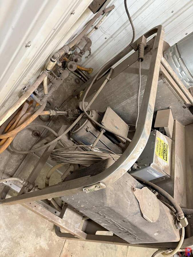 Used HYDRO TEK HN30004E2G 3K PSI 8HP/230V/1PH NAT GAS 440K BTU PRESSURE WASHER