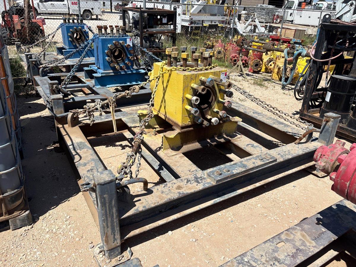 Used 8’ x 6’ adjustable height frac tree transport skid w/ 7-1/16” 3-way fluid cross