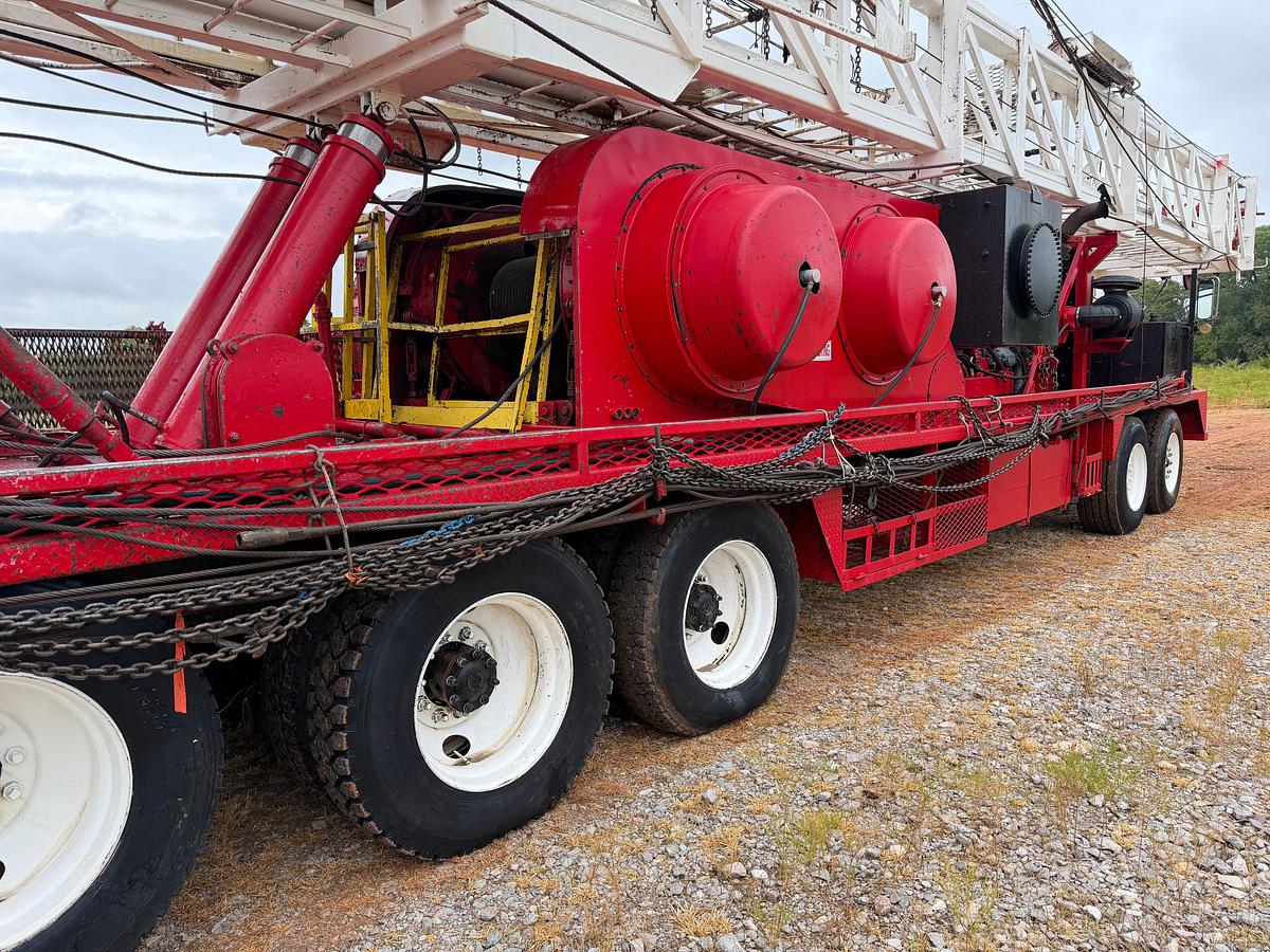 Used 1985 Taylor 550 Well Service Rig, 104 x 250k Mast