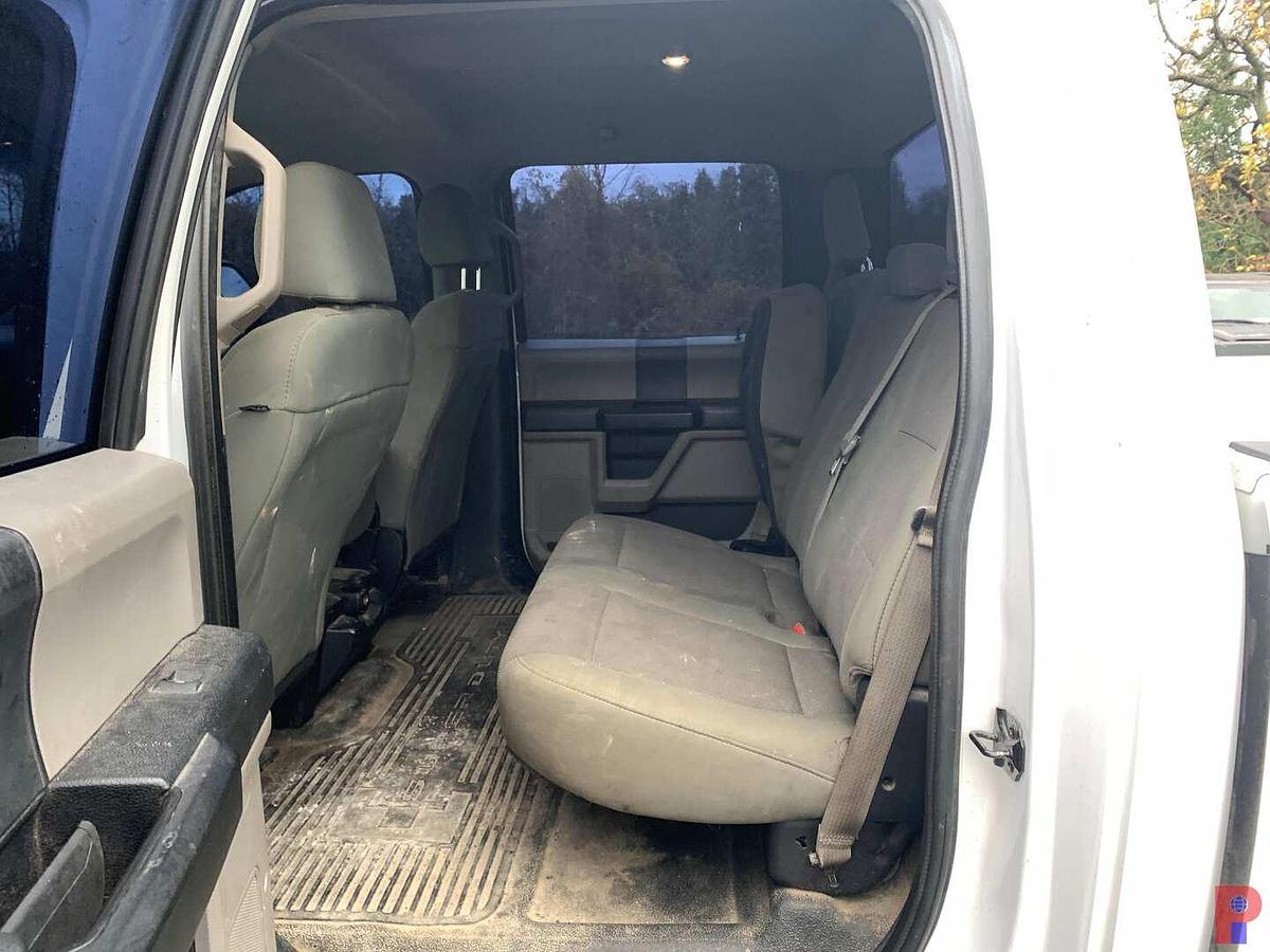 Used 2017 FORD F-250 SUPER DUTY XL CREW CAB 4X4 PICKUP (GAS)