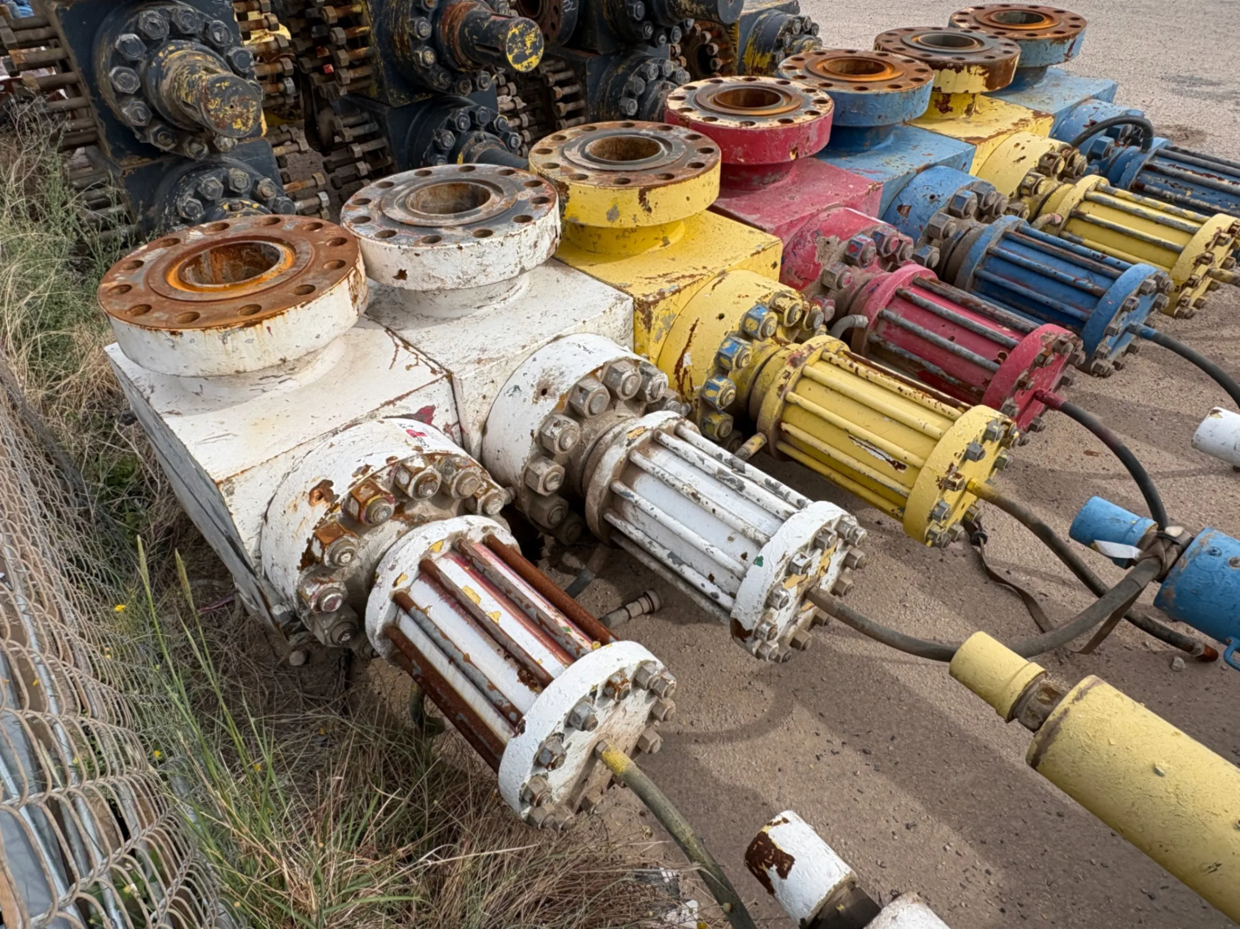Used (4x$) (4) 7-1/16” 10k hydraulic frac valves