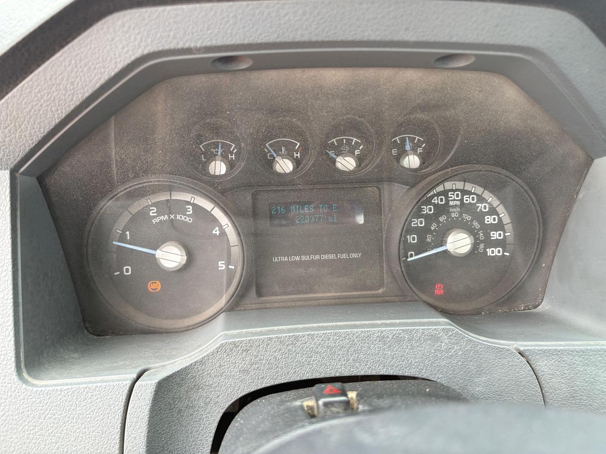 Used 2013 FORD F-750 SUPER DUTY SINGLE CAB SERVICE TRUCK