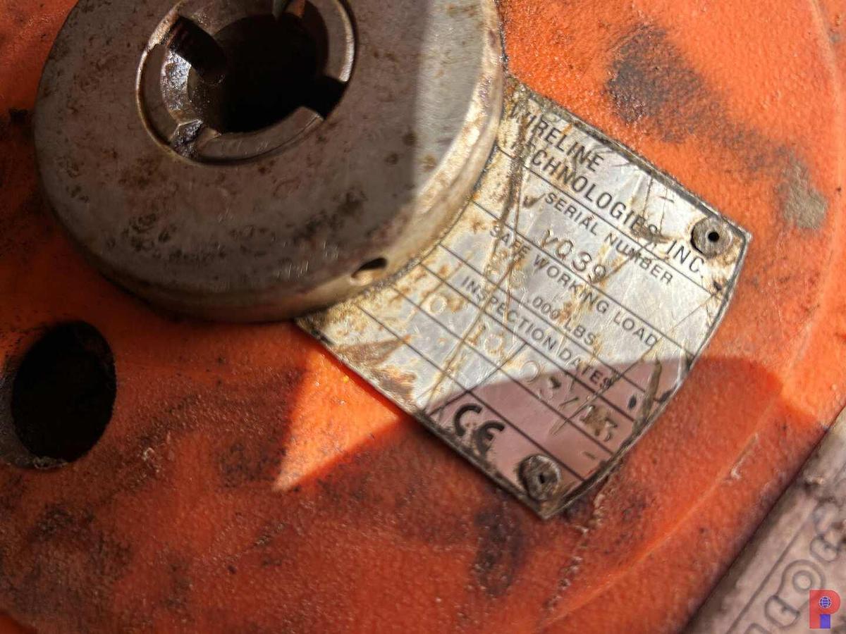 Used 2002 FREIGHTLINER ARGOSY T/A CABOVER WIRELINE TRUCK