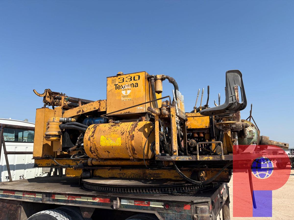 Used TEXOMA 330 PRESSURE DIGGER MTD ON 1983 FORD LT9000 T/A DAYCAB TRUCK