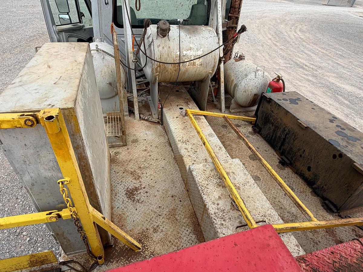 Used WATSON HOPPER SWAB RIG MTD. ON 2007 INTERNATIONAL TRUCK