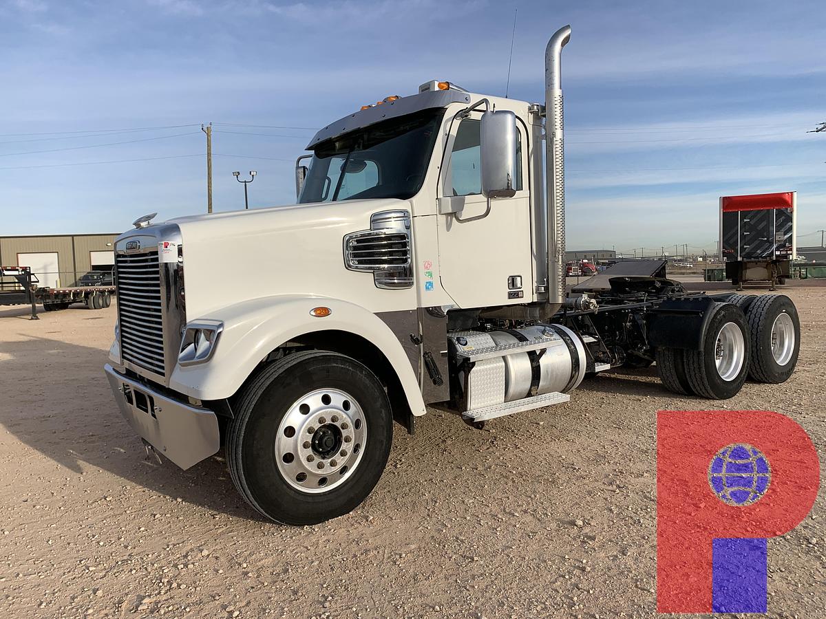 Used 2021 FREIGHTLINER CORONADO 122 SD T/A DAYCAB HAUL TRUCK