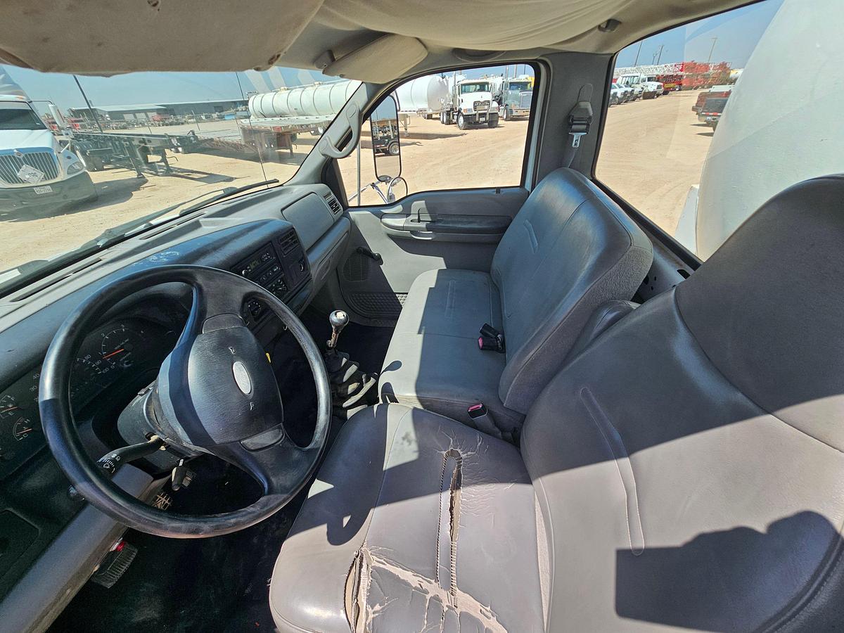 Used 2005 FORD F-750 SUPER DUTY S/A DAYCAB PROPANE TRUCK