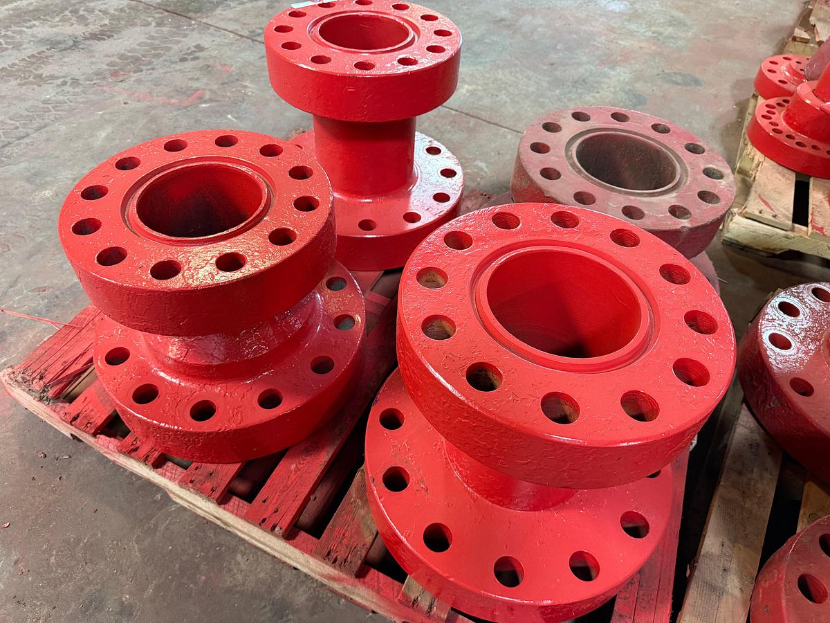 Used PALLET W/ (4) 7-1/16” WELL HEAD ADAPTER SPOOL