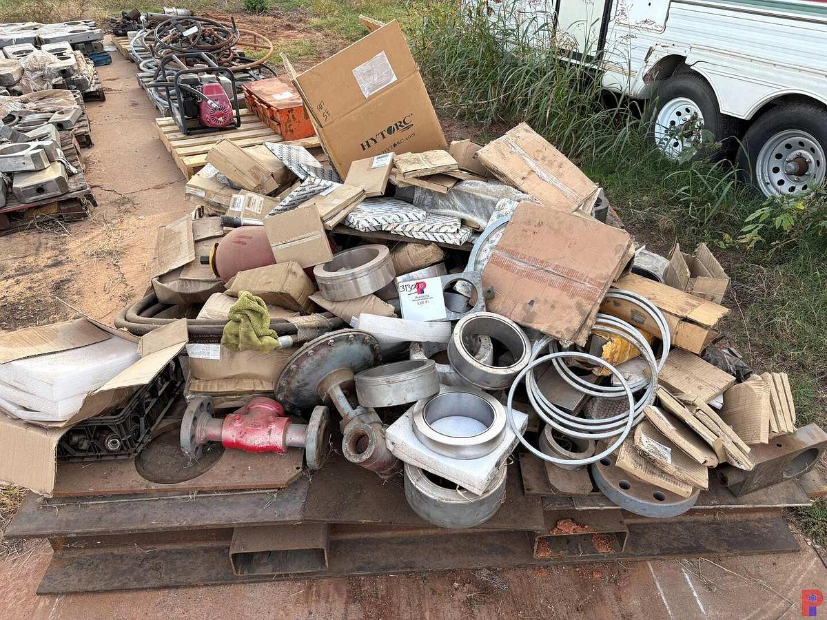 Used LOT OF ASSORTED SIZE GATE VALVE SEATS, GATES, FLANGE GASKETS, ETC.