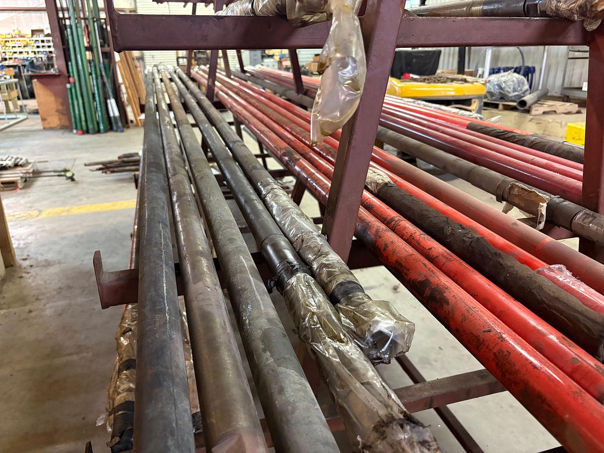 Used 2 x 1-1/2 x 14, 3’ MTL PLGR, BZ CHR. BBL, SS TRIM- ROD
