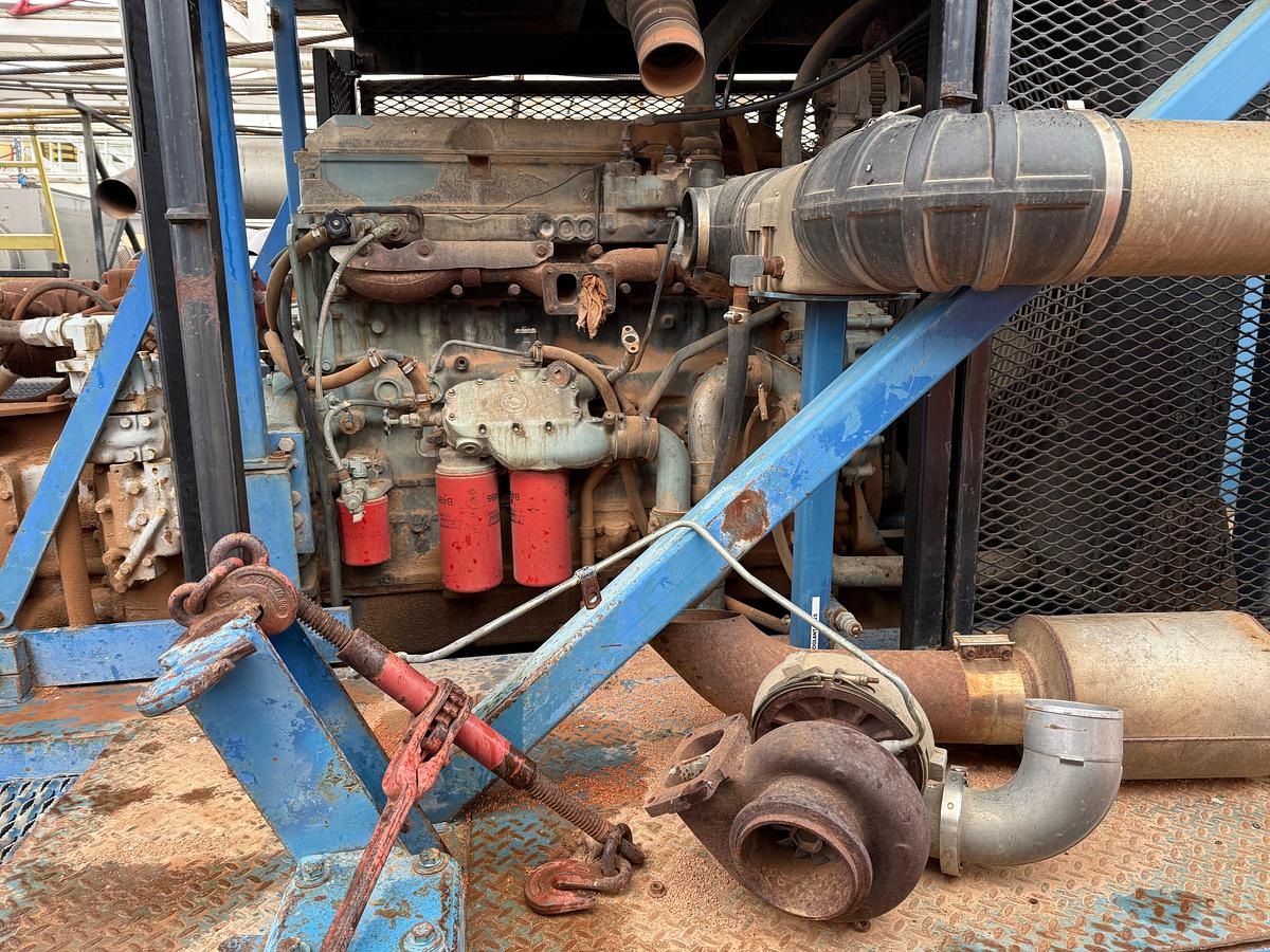 Used 2006 CROWN CE500 DD 104'-240K 5-AXLE WELL SERVICE WORKOVER RIG