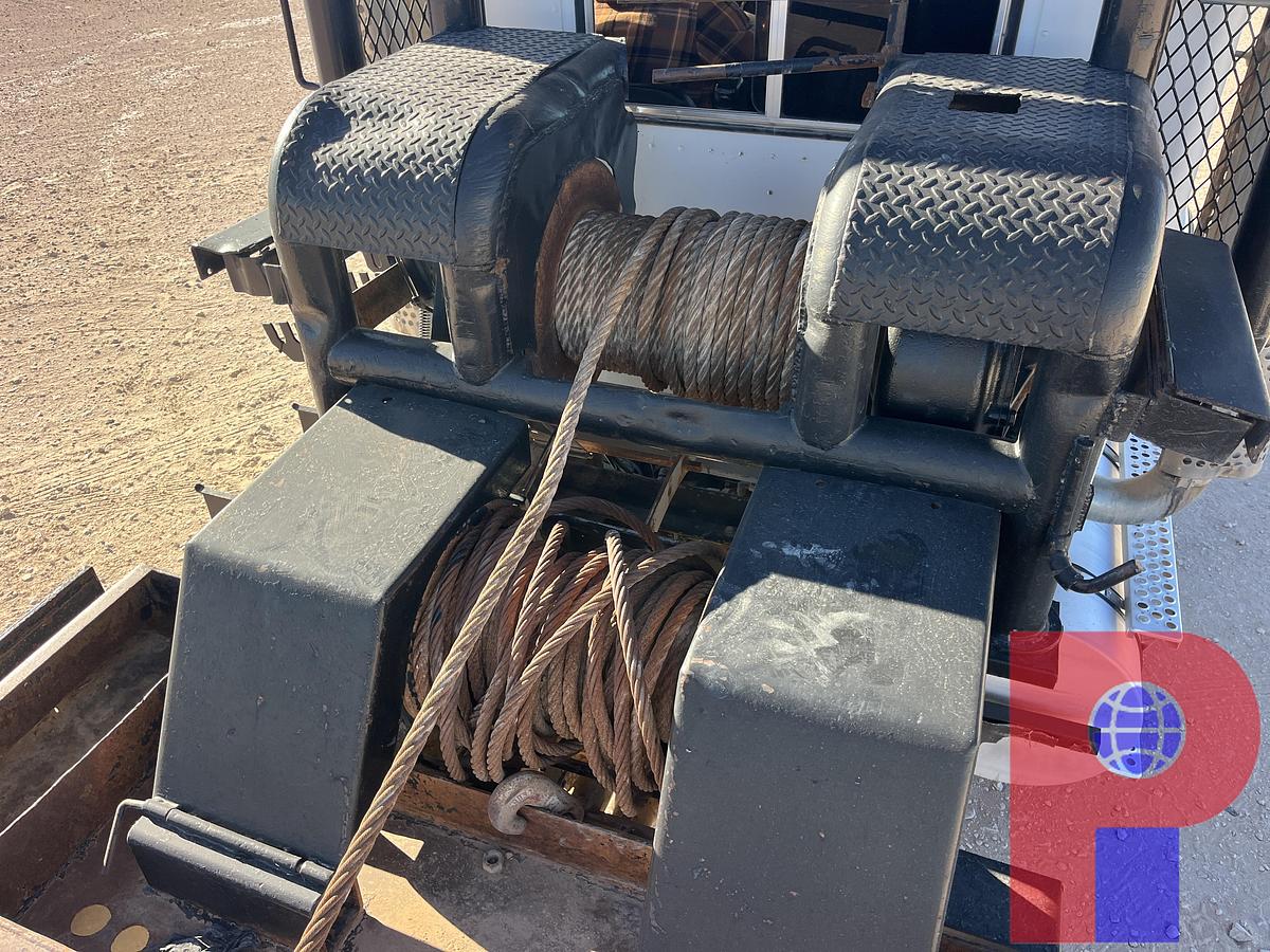 Used 2007 KENWORTH  T/A DAYCAB SLICKBACK WINCH TRUCK