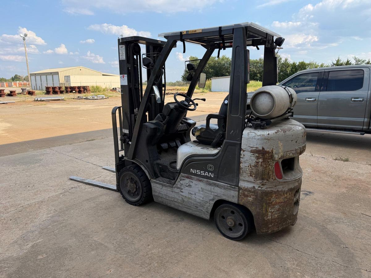 Used Nissan 4400 Warehouse Pallet Forklift