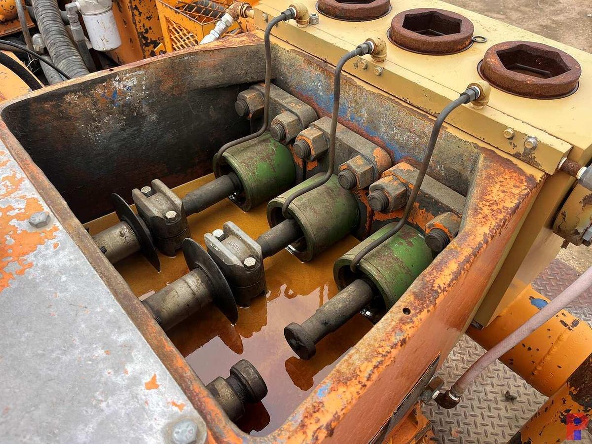 Used NATIONAL JWS-340 TRIPLEX MUD PUMP W/O POWER