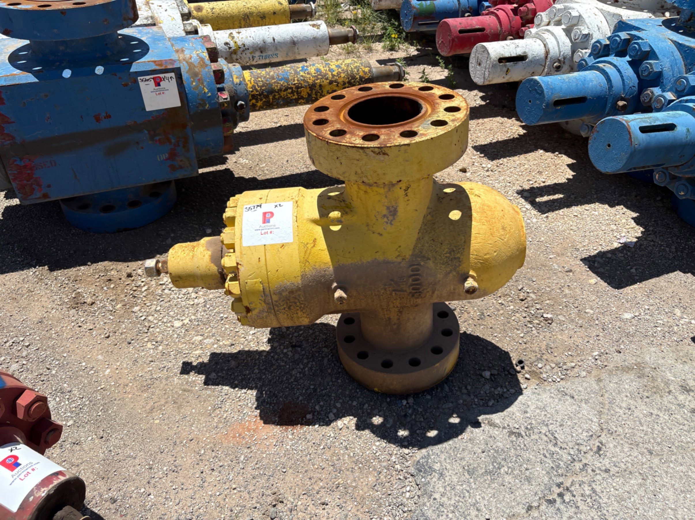 Used (2x$) (1) 7-1/16” 5M gate valve & (1) 5-1/18” 5M gate valve