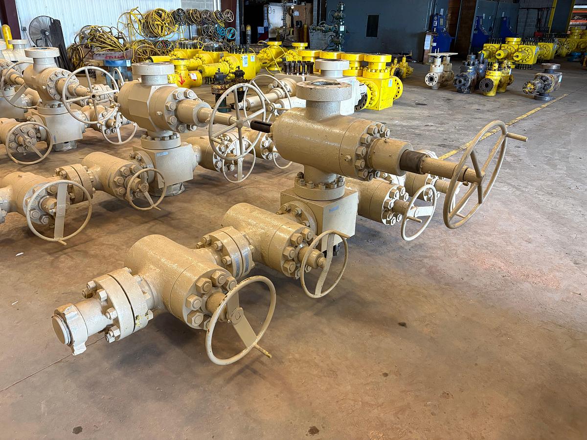 Used (4) 4-1/16” 10k gate valves, (1) 5-1/8” 10k gate valve & (1) 4-way fluid cross