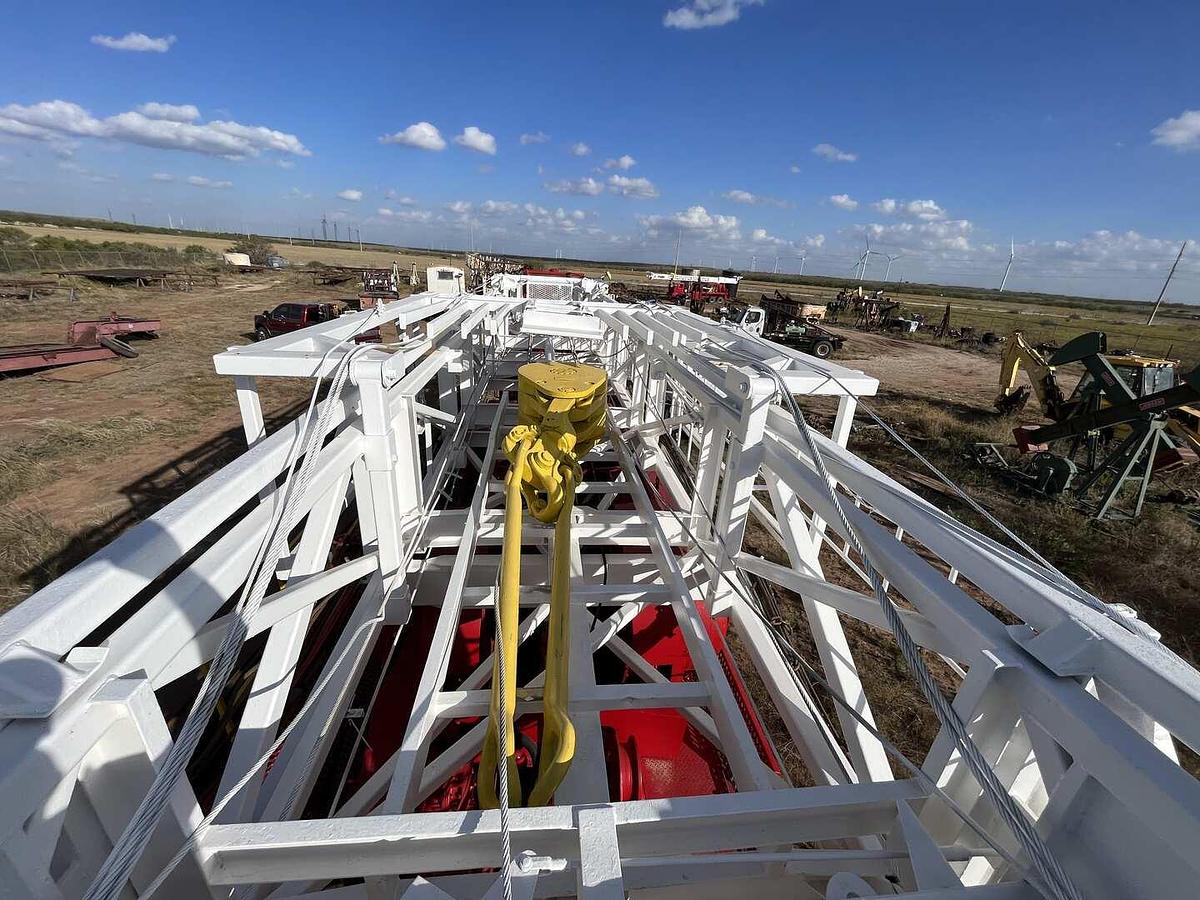 Used COOPER LTO 350 DD WELL SERVICE RIG