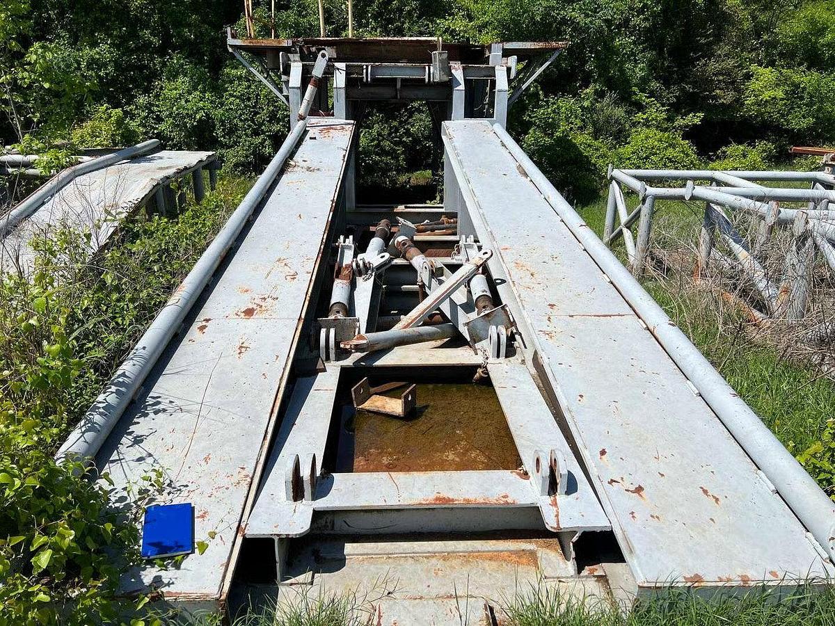 Used SPENCER-HARRIS MODEL 7000 TRAILER MTD DRILLING RIG & 14'L X 8'T X 16'W SUBSTRUCTURE W/ RAMP