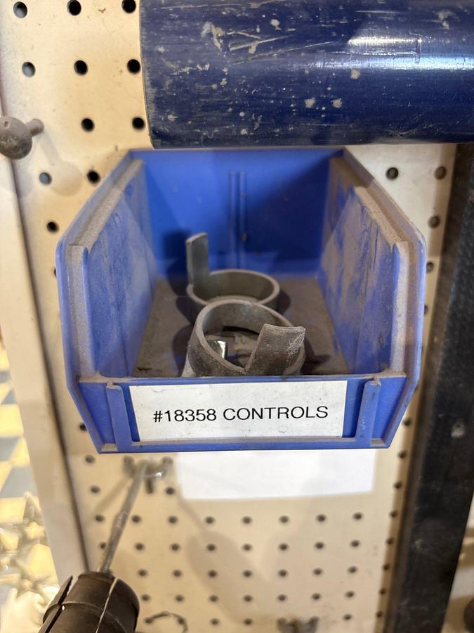 Used Bowen series 20 gr18358 1-3/4” overshot set