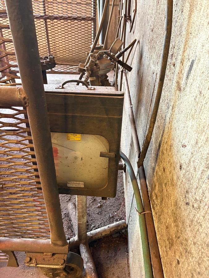 Used 10’ x 5’ x 7.5’ rolling pressure test cage w/ test stump & chart recorder