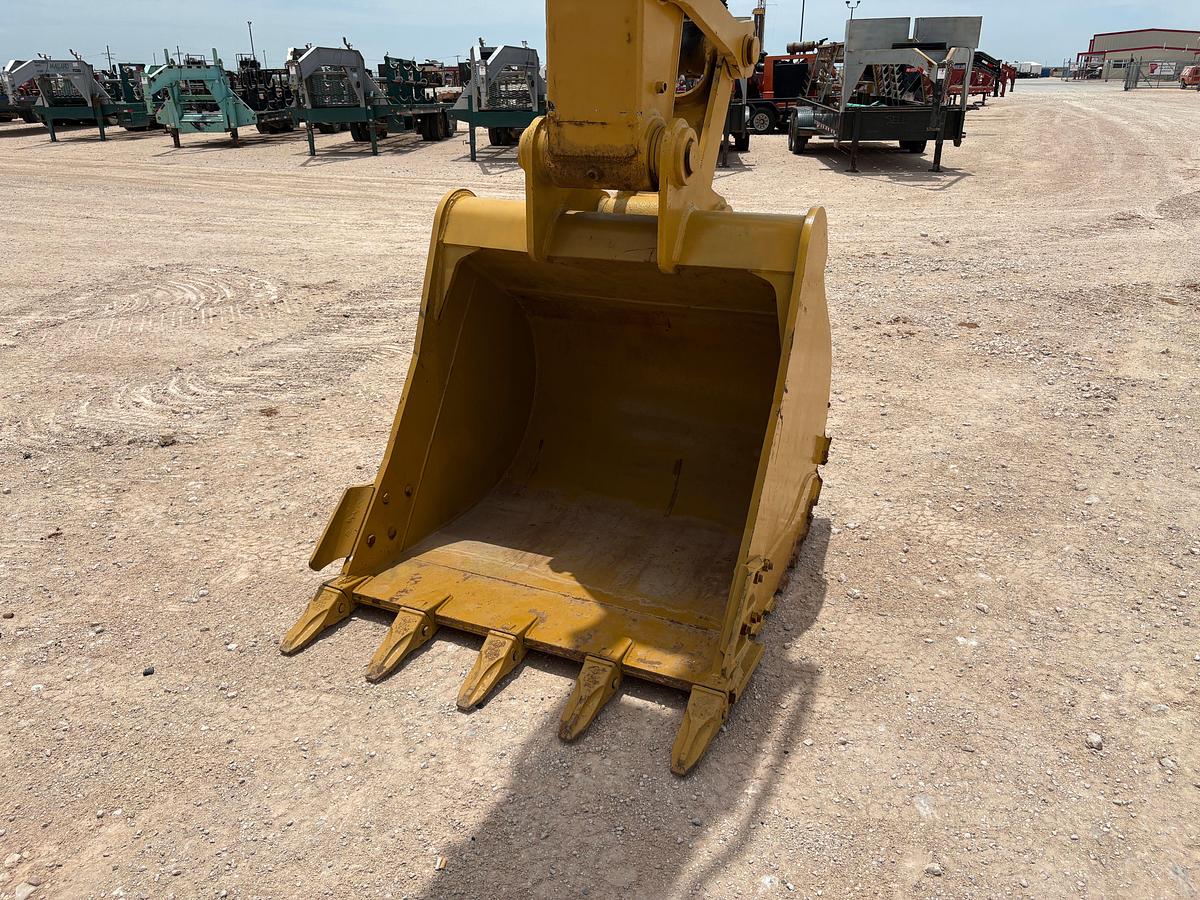 Used CATERPILLAR 324D CRAWLER EXCAVATOR