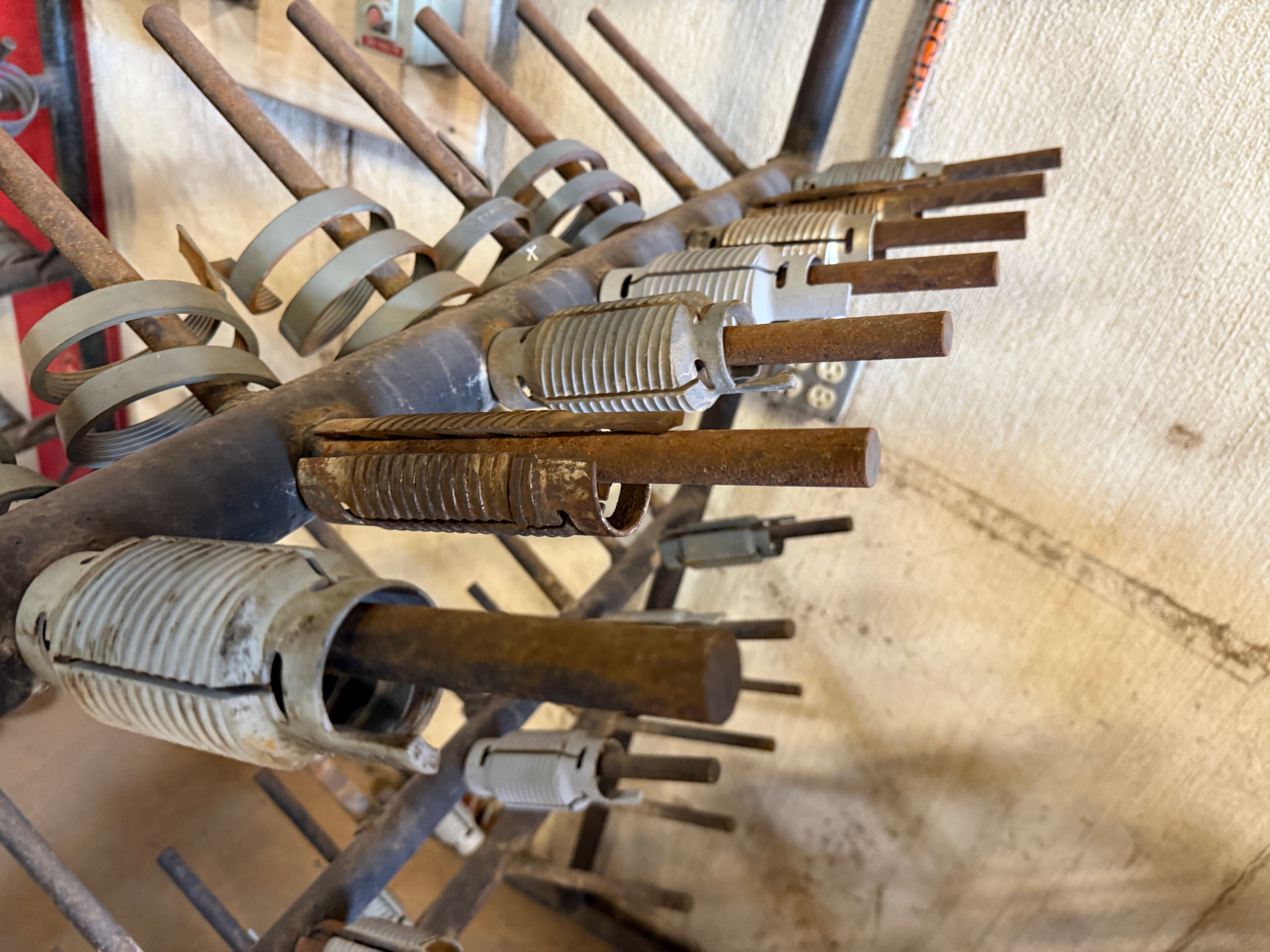 Used (14 x $) 1348 SPEAR GRAPPLES