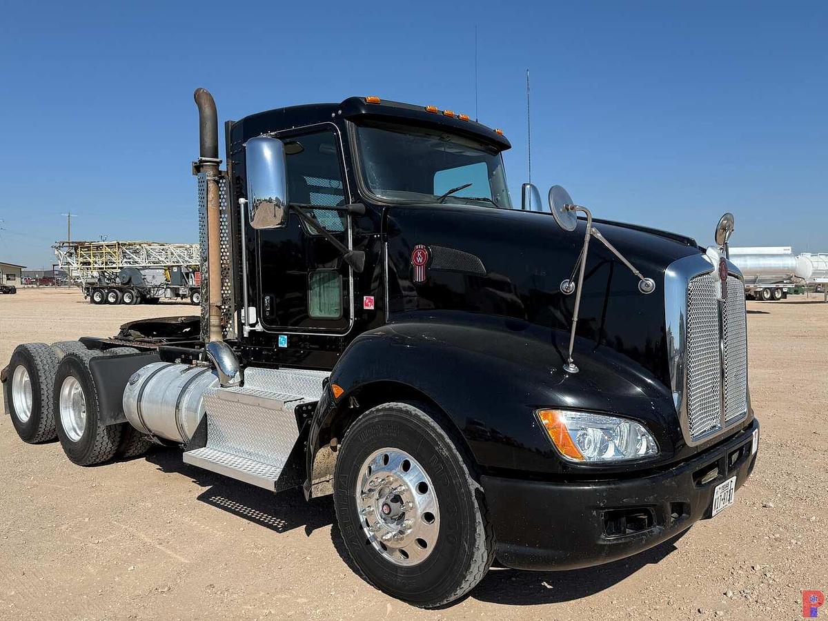Used 2013 KENWORTH T660 T/A DAY CAB TRUCK TRACTOR