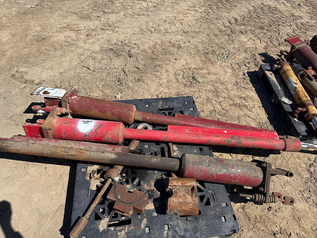 Used (2) PALLETS W/ (5) TONG LIFT CYLINDERS, TONG HANGER BRKT, (2) OIL SAVER PUMPS