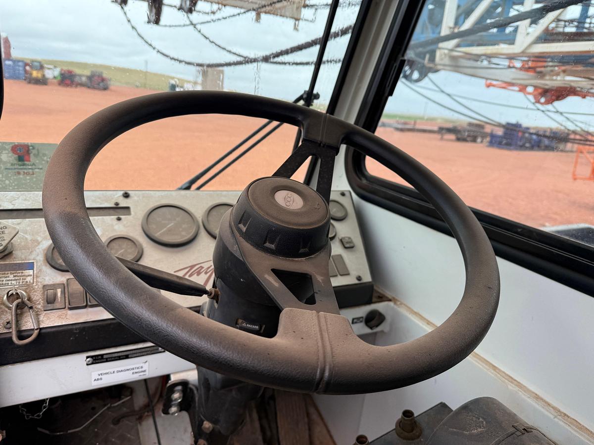 Used 2006 TAYLOR C500 DD 104'-240K 5-AXLE WELL SERVICE WORKOVER RIG