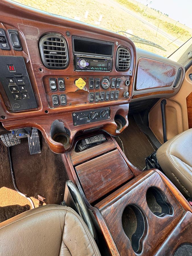 Used 2006 FRIEGHTLINER M2 CREW CAB HAUL TRUCK