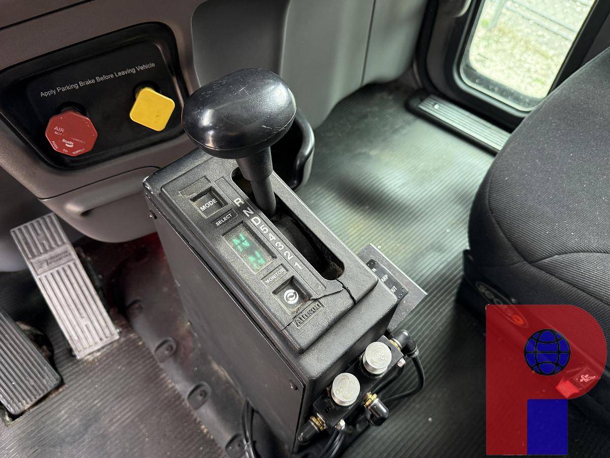 Used 2014 PETERBILT 388 T/A DUMP TRUCK