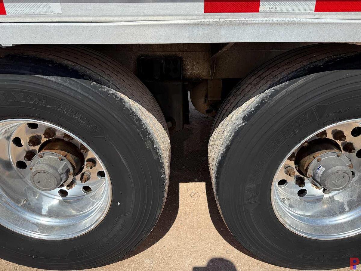 Used 2014 POLAR TANK 9,400 GAL. T/A FUEL TANK TRAILER