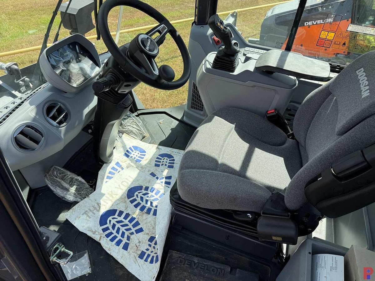 Used (NEW) 2024 DEVELON DL280-7 WHEEL LOADER **3 YEAR 5000 HOUR FULL WARRANTY**