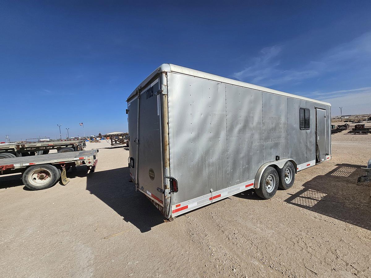 Used 2015 WELLS CARGO 27’ X 8’ T/A BUMPER PULL ENCLOSED TRAILER