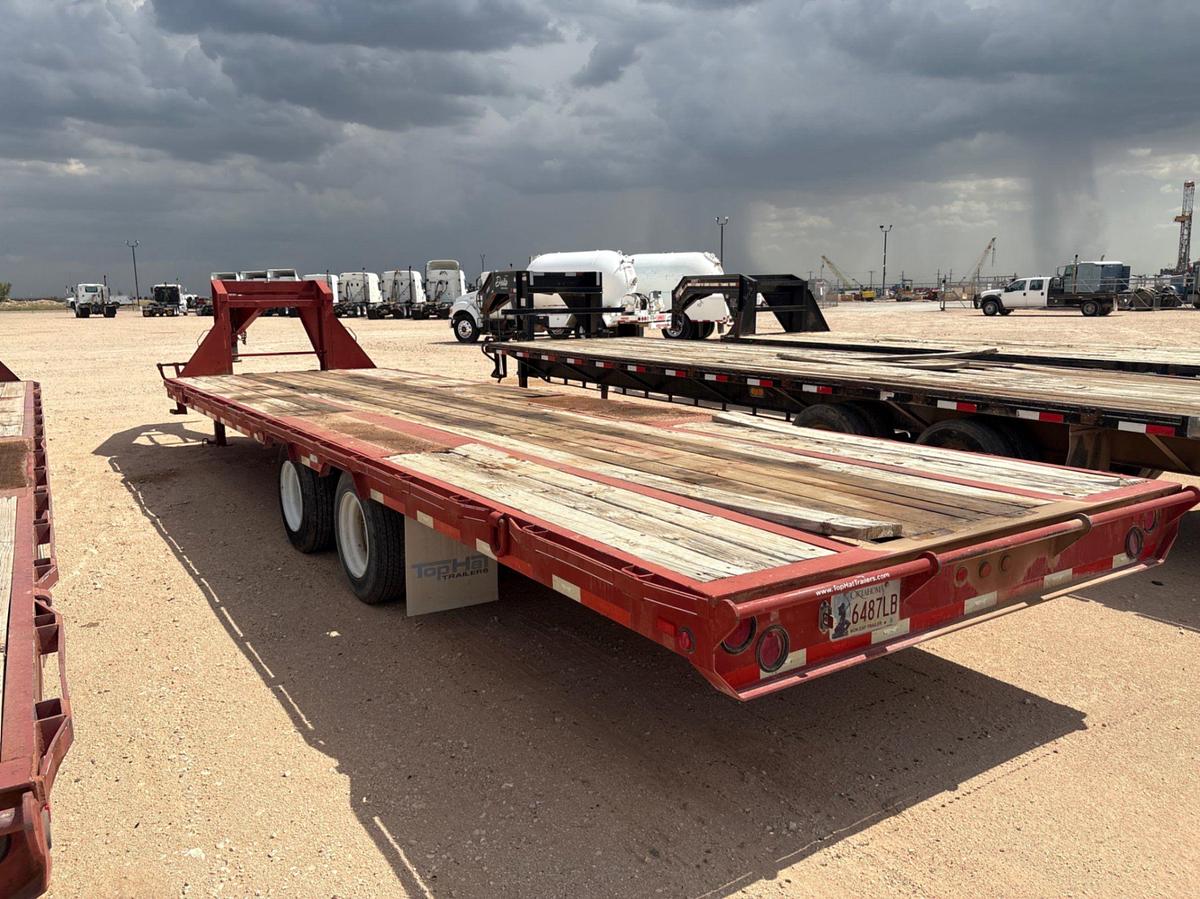 Used 2014 TOP HAT TRAILERS 30’ X 102” T/A GOOSENECK TRAILER