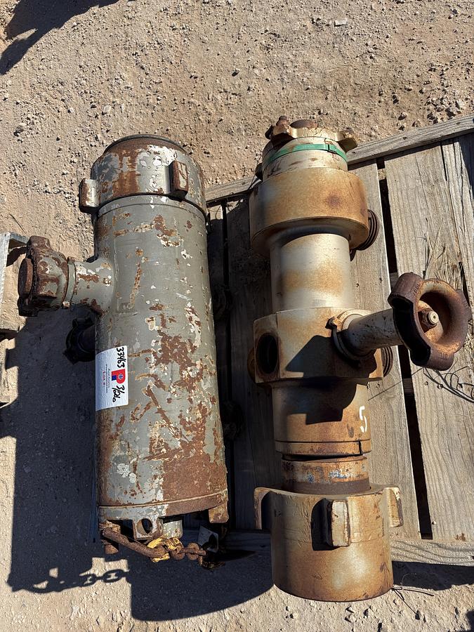 Used (2) MULTI-SIZE SINGLE PLUG CEMENT HEADS