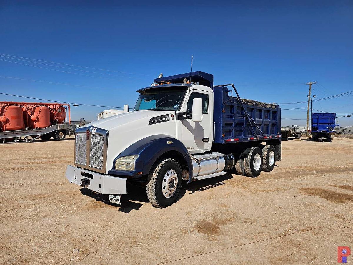 Used 2015 KENWORTH T880 T/A DAYCAB DUMP TRUCK