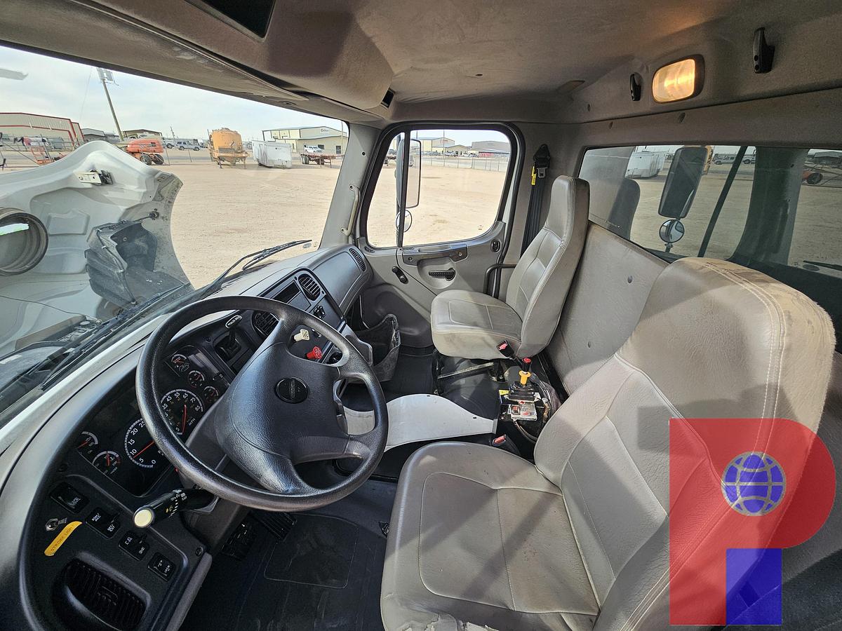 Used 2011 FREIGHTLINER M2 106 S/A DAYCAB DUMP TRUCK