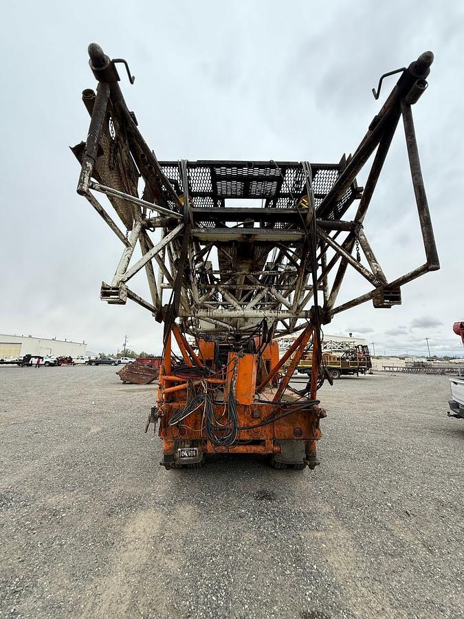 Used 1984 FRANKS MOBILRIG 300 1287/160 DD 96’-215K 4-AXLE WELL SERVICE WORKOVER RIG