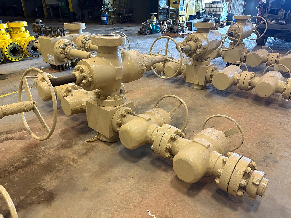 Used (4) 4-1/16” 10k gate valves, (1) 5-1/8” 10k gate valve & (1) 4-way fluid cross