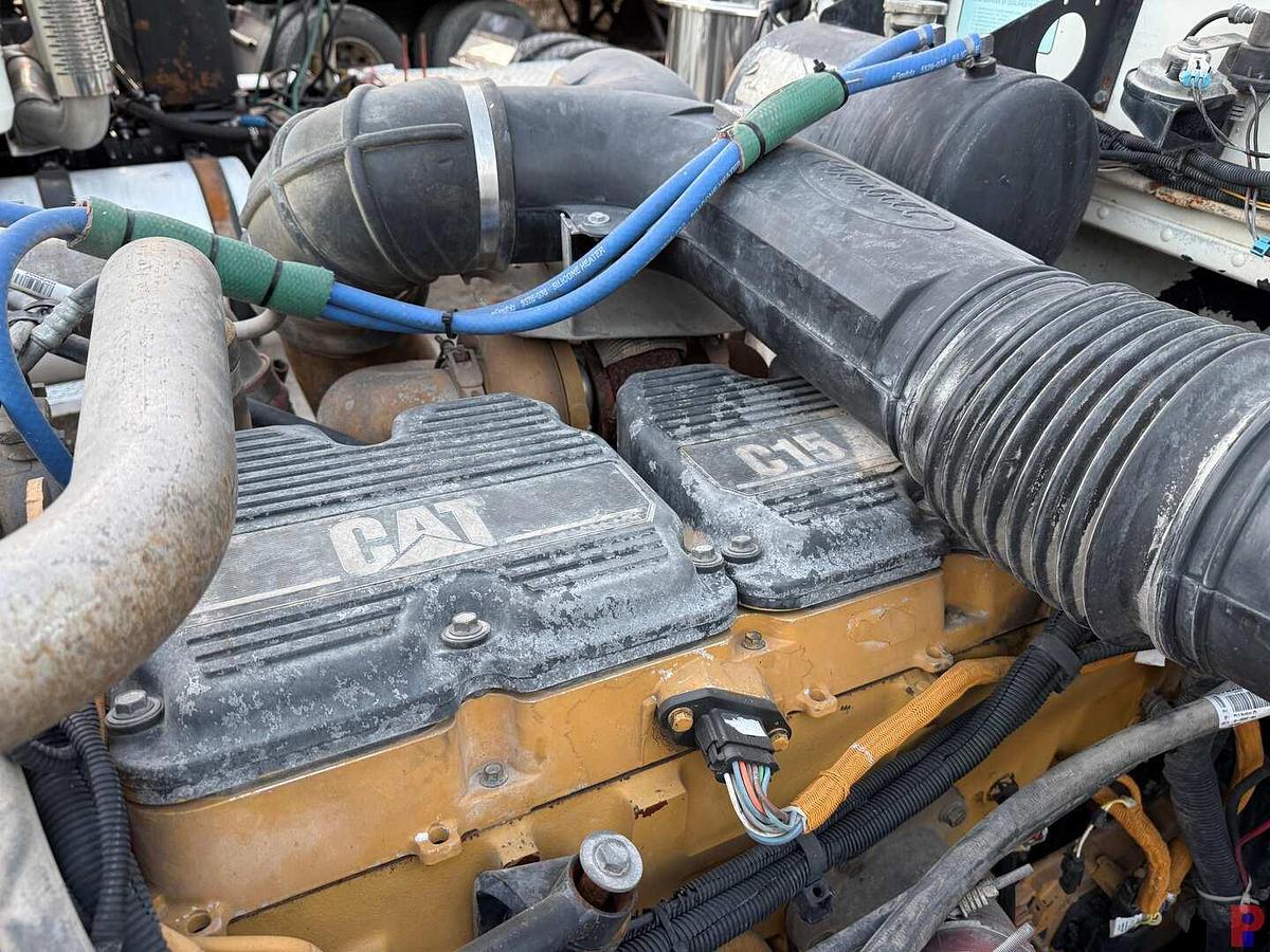 Used 2007 PETERBILT 379 T/A  63” SLEEPER TRUCK