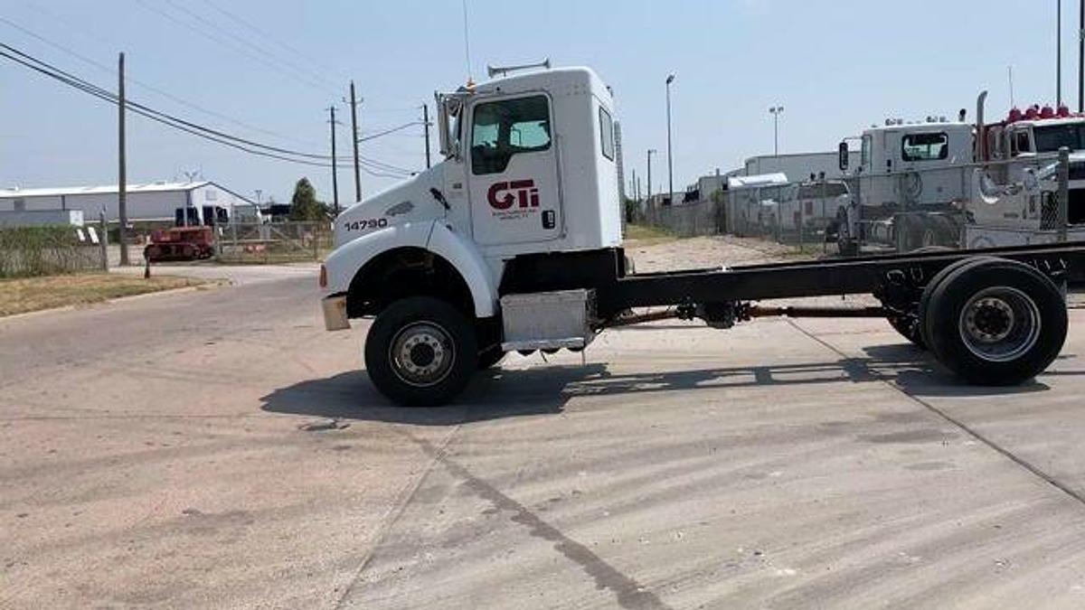 Used 2005 KENWORTH T300 4X4 4WD CAB & CHASSIS