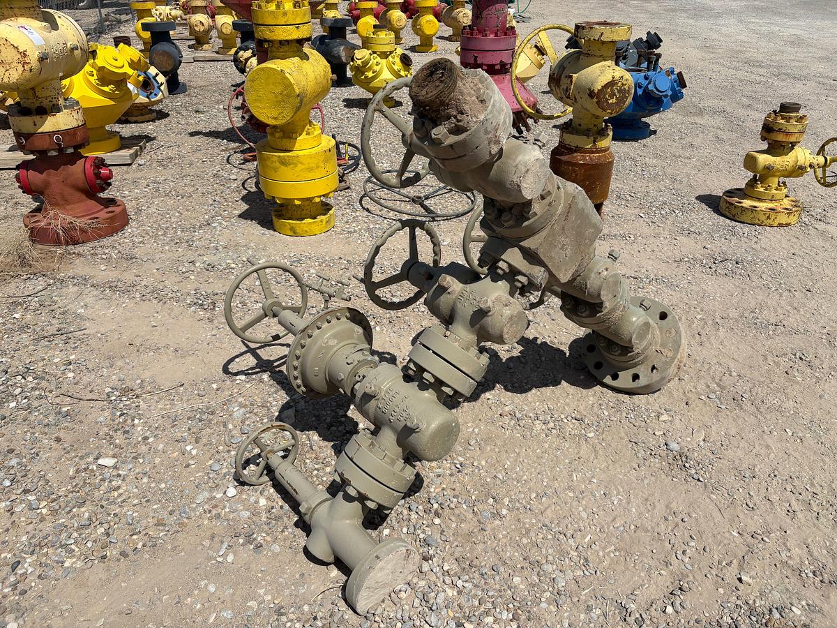 Used Manifold w/ (7) 2-9/16” 5K gate valves