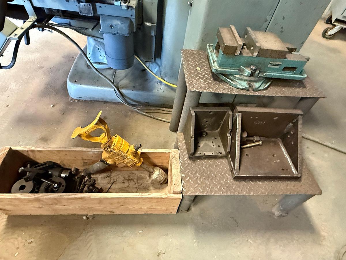 Used BRIDGEPORT SERIES II 2-SPD 58” x 11” MILLING MACHINE
