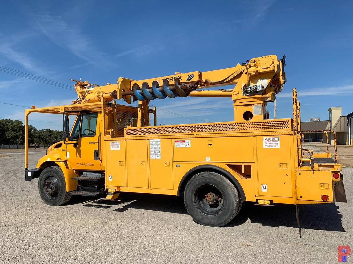 Used 2011 INTERNATIONAL DURASTAR 4300 COMMANDER C4045 DIGGER TRUCK